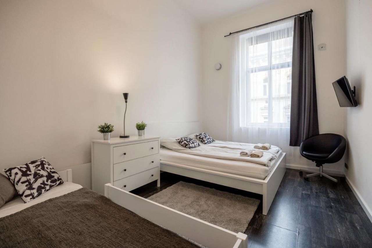 Spacious Apartment Almassy Budapest Exteriör bild