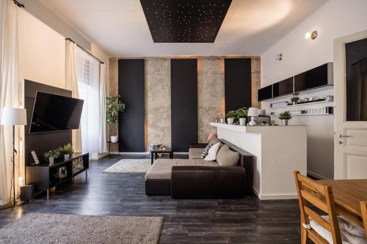 Spacious Apartment Almassy Budapest Exteriör bild